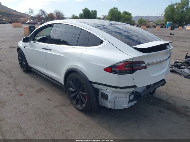 2020 TESLA MODEL X 5YJXCBE45LF238008 Photo 2