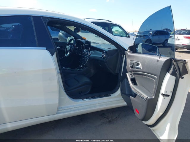 WDDSJ4GB3FN205303 Mercedes-Benz 2015