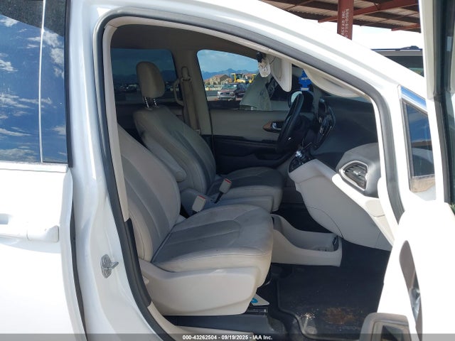 2C4RC1CG9HR505887 Chrysler Pacifica