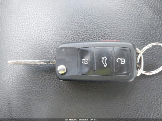 2017 VOLKSWAGEN JETTA 3VWDB7AJ7HM323415 Photo 10