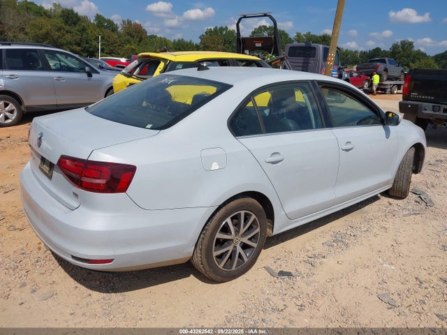 2017 VOLKSWAGEN JETTA 3VWDB7AJ7HM323415 Photo 3