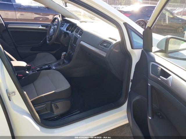 WVWKP7AU4GW907128 Volkswagen E-Golf