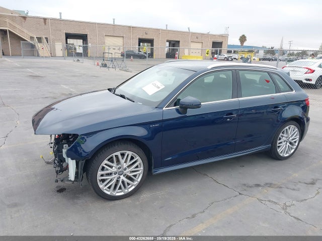 Audi 2018 2018 WAUTPBFF8JA104292 Image 2