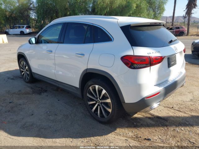 2023 MERCEDES-BENZ GLA 250 W1N4N4GB0PJ530287 Photo 2