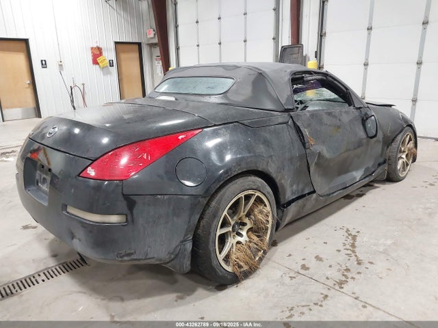 2006 NISSAN 350Z JN1AZ36AX6M458211 Photo 3
