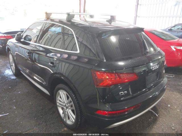2018 AUDI Q5 WA1BNAFY2J2096629 Photo 2
