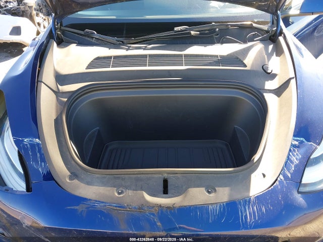 43262848 :رقم المزاد ، 5YJYGDEE3MF303713 vin ، 2021 Tesla Model Y Long Range Dual Motor All-wheel Drive مزاد بيع
