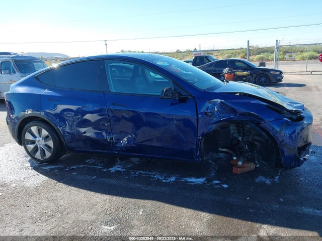 43262848 :رقم المزاد ، 5YJYGDEE3MF303713 vin ، 2021 Tesla Model Y Long Range Dual Motor All-wheel Drive مزاد بيع
