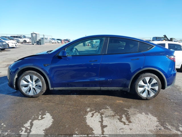 43262848 :رقم المزاد ، 5YJYGDEE3MF303713 vin ، 2021 Tesla Model Y Long Range Dual Motor All-wheel Drive مزاد بيع