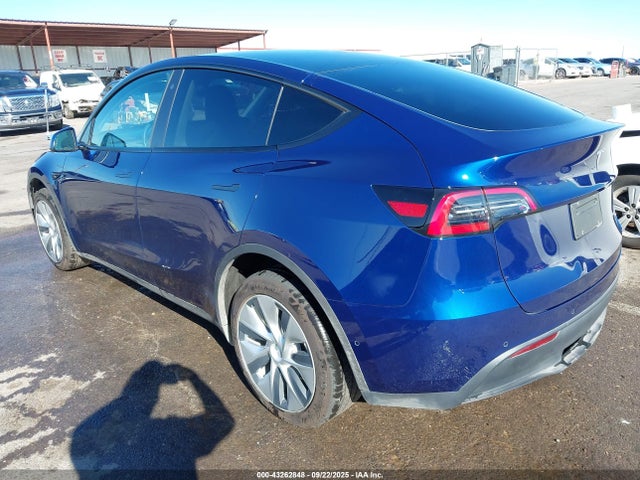 43262848 :رقم المزاد ، 5YJYGDEE3MF303713 vin ، 2021 Tesla Model Y Long Range Dual Motor All-wheel Drive مزاد بيع