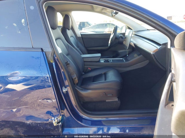 43262848 :رقم المزاد ، 5YJYGDEE3MF303713 vin ، 2021 Tesla Model Y Long Range Dual Motor All-wheel Drive مزاد بيع