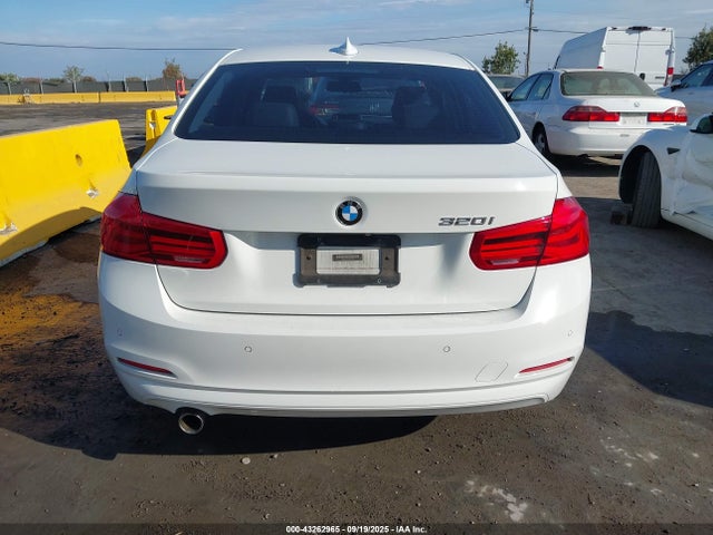 WBA8A9C55JAH12687 BMW 2018