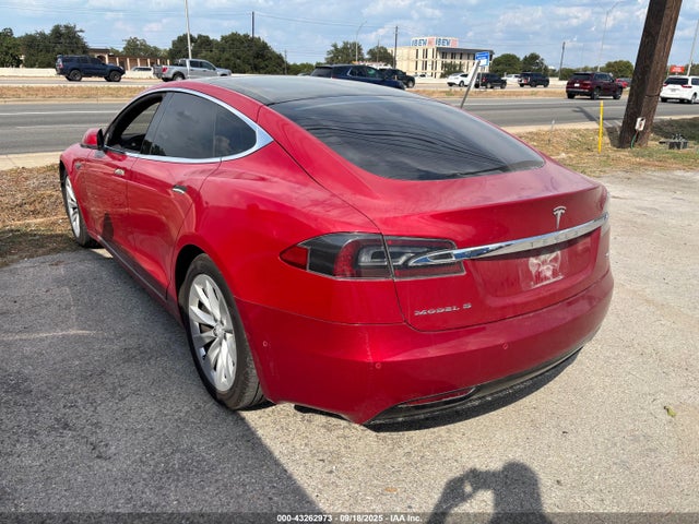 43262973 :رقم المزاد ، 5YJSA1E21GF156369 vin ، 2016 Tesla Model S مزاد بيع