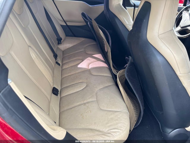 43262973 :رقم المزاد ، 5YJSA1E21GF156369 vin ، 2016 Tesla Model S مزاد بيع
