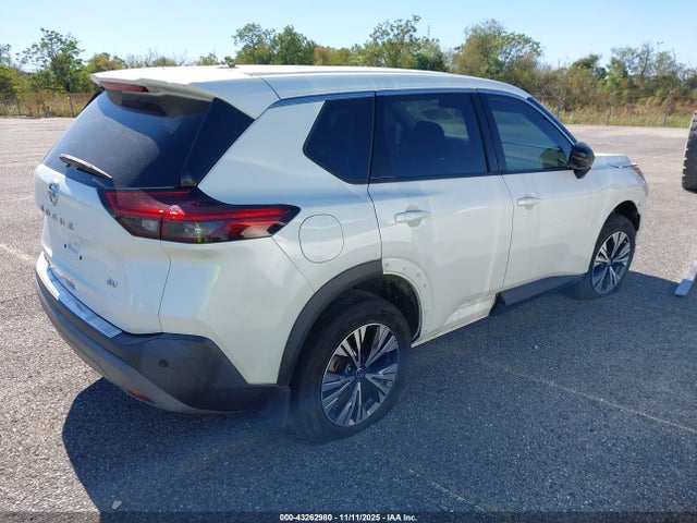 5N1AT3BA6MC745208 Nissan Rogue