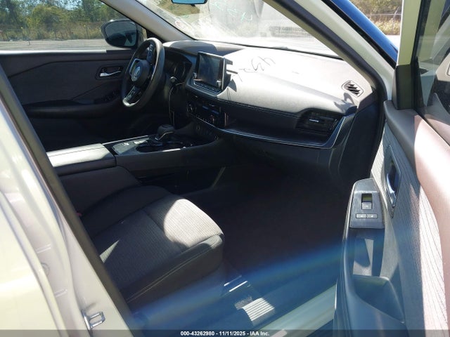 5N1AT3BA6MC745208 Nissan Rogue