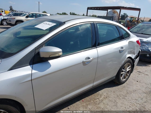 Ford Focus 2015 1FADP3F29FL305517 Image 14