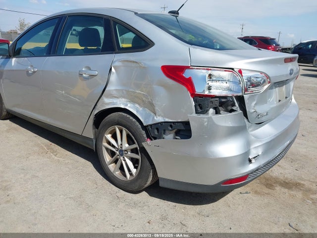 Ford Focus 2015 1FADP3F29FL305517 Image 6