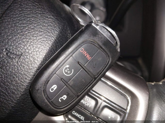 3C6UR5LJ4HG760309 RAM 2500