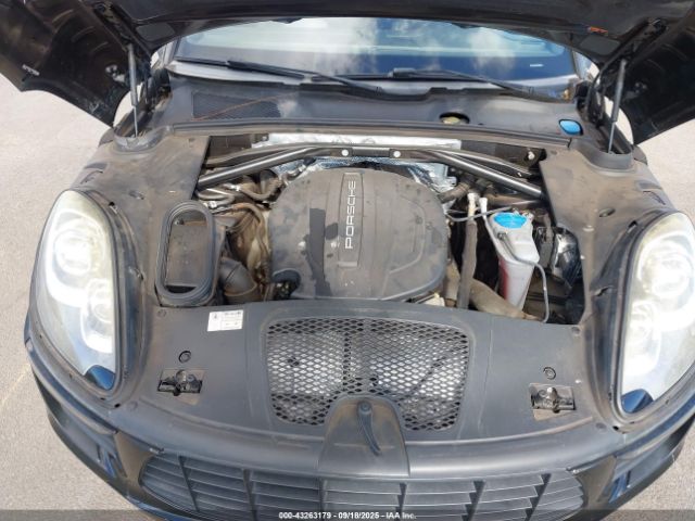2017 PORSCHE MACAN WP1AA2A57HLB00905 Photo 9
