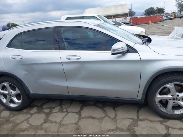 WDCTG4EB7JJ498486 Mercedes-Benz m270