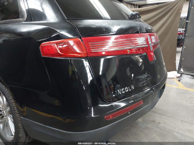 2LMHJ5AT5GBL00597 Lincoln MKT