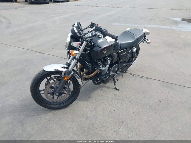 JH2SC6517EK102242 Honda Sc65e-5200001