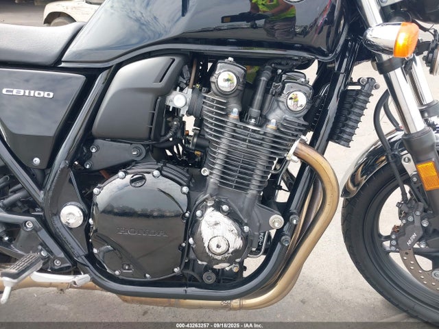 JH2SC6517EK102242 Honda Sc65e-5200001