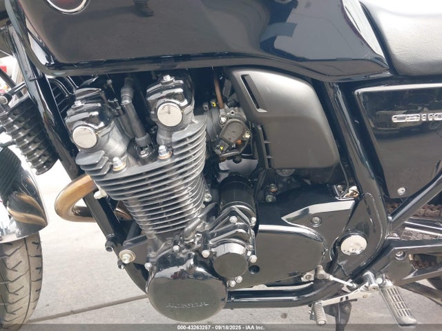 JH2SC6517EK102242 Honda Sc65e-5200001