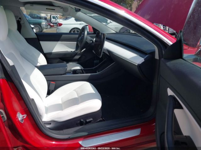 2019 TESLA MODEL 3 5YJ3E1EB8KF393510 Photo 4