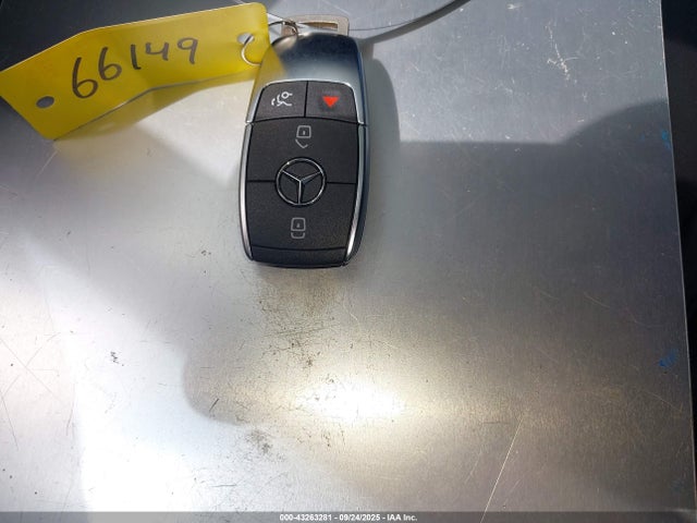WDD3G4EB3KW026916 Mercedes-Benz m260