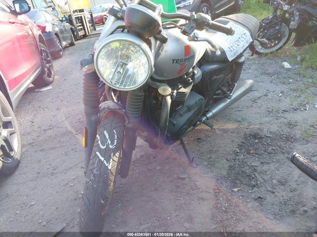 Triumph Motorcycle Street Twin 2017 SMTD31GN6HT791341 Image 2