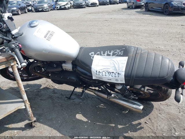 Triumph Motorcycle Street Twin 2017 SMTD31GN6HT791341 Image 14