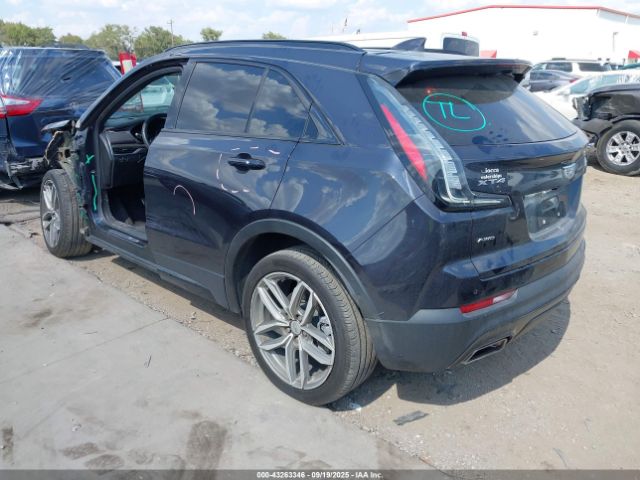 2022 CADILLAC XT4 1GYFZFR44NF144173 Photo 2