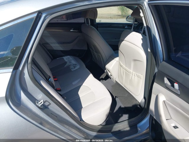 5NPE34AF1HH437978 Hyundai 2017