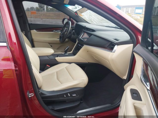 2017 CADILLAC XT5 1GYKNERS5HZ170125 Photo 4