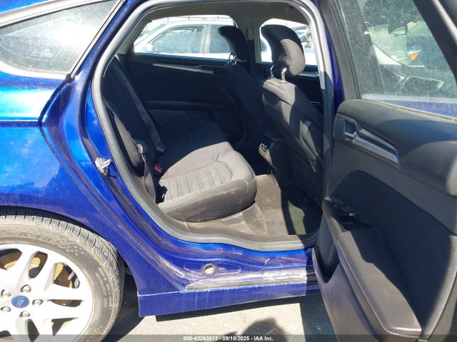 3FA6P0H71FR111713 Ford FUSION SE