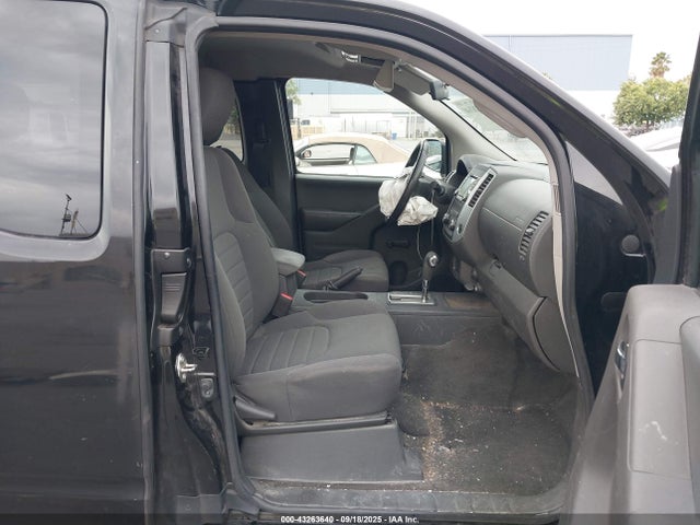 1N6BD0CT8HN739728 Nissan 2017