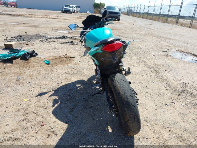 Kawasaki Ninja 300 2015 JKAEX8B17FDA22047 Image 6