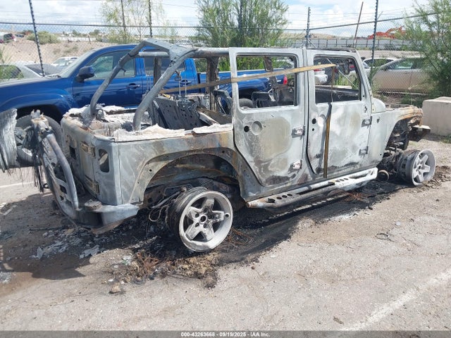 1C4BJWEG3FL620377 Jeep Wrangler Unlimited Sahara