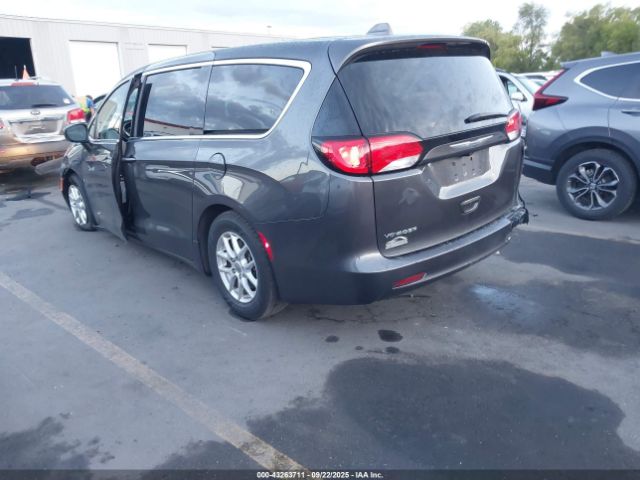 2020 CHRYSLER VOYAGER 2C4RC1CG8LR249069 Photo 2