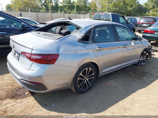 2023 VOLKSWAGEN JETTA 3VWBM7BU3PM028353 Photo 3