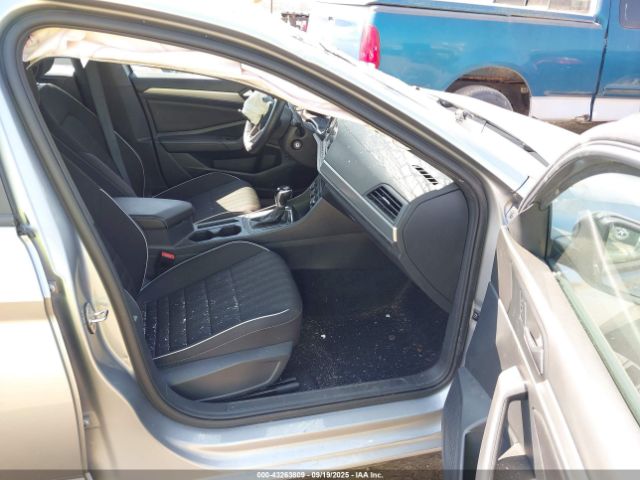 2023 VOLKSWAGEN JETTA 3VWBM7BU3PM028353 Photo 4