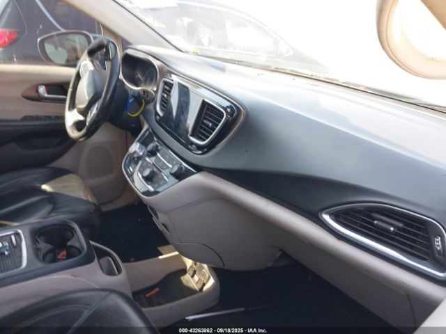 2019 CHRYSLER PACIFICA 2C4RC1EG4KR575317 Photo 4