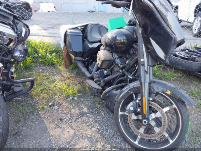 2024 HARLEY-DAVIDSON FLHX 1HD1KB727RB610852