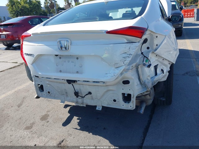 19XFC1F38JE201582 Honda l15b7