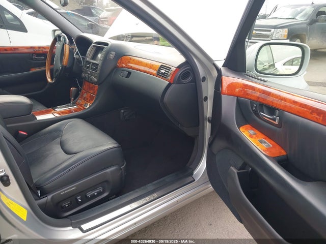 2005 LEXUS LS 430 JTHBN36F955001566 Photo 4
