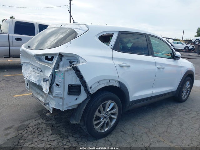 KM8J33A40GU161574 Hyundai 2016