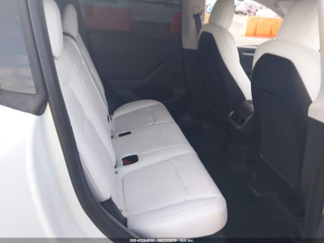 2022 TESLA MODEL Y 7SAYGDEF6NF538958 Photo 7