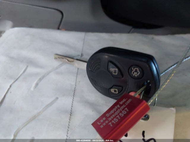 1FMCU0G9XGUB73075 Ford Escape